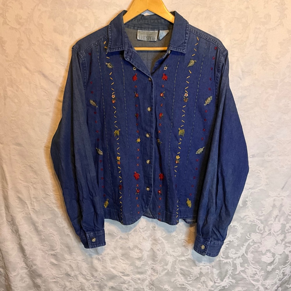 Casey Max Denim Shirt Womens SZ L Embroidered Fall Leaf Button Down Thanksgiving